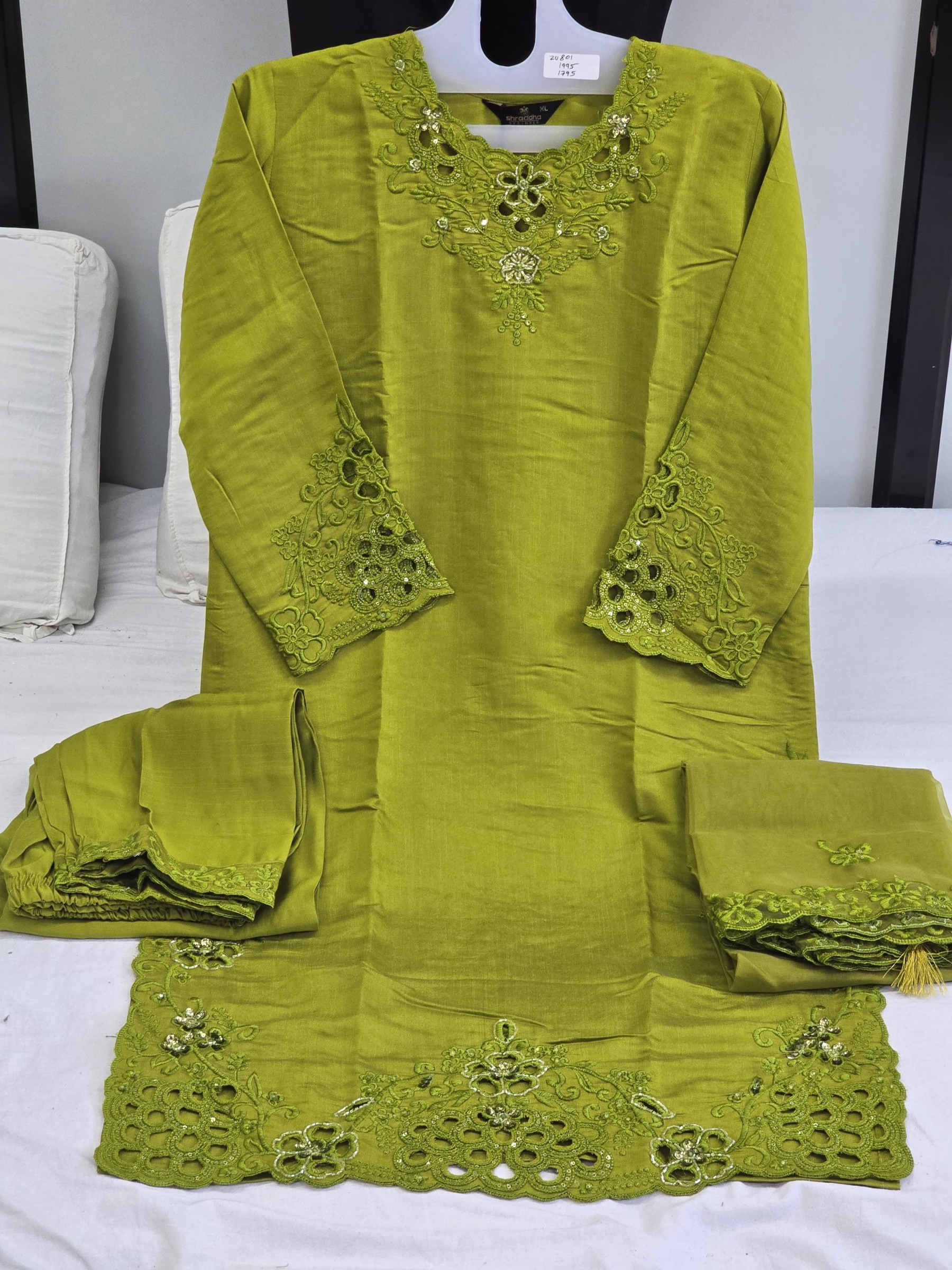 MUSHK BUY SHRADDHA DESIGNER 1009 D PAKISTANI KURTIS SUPPLIER IN INDIA 