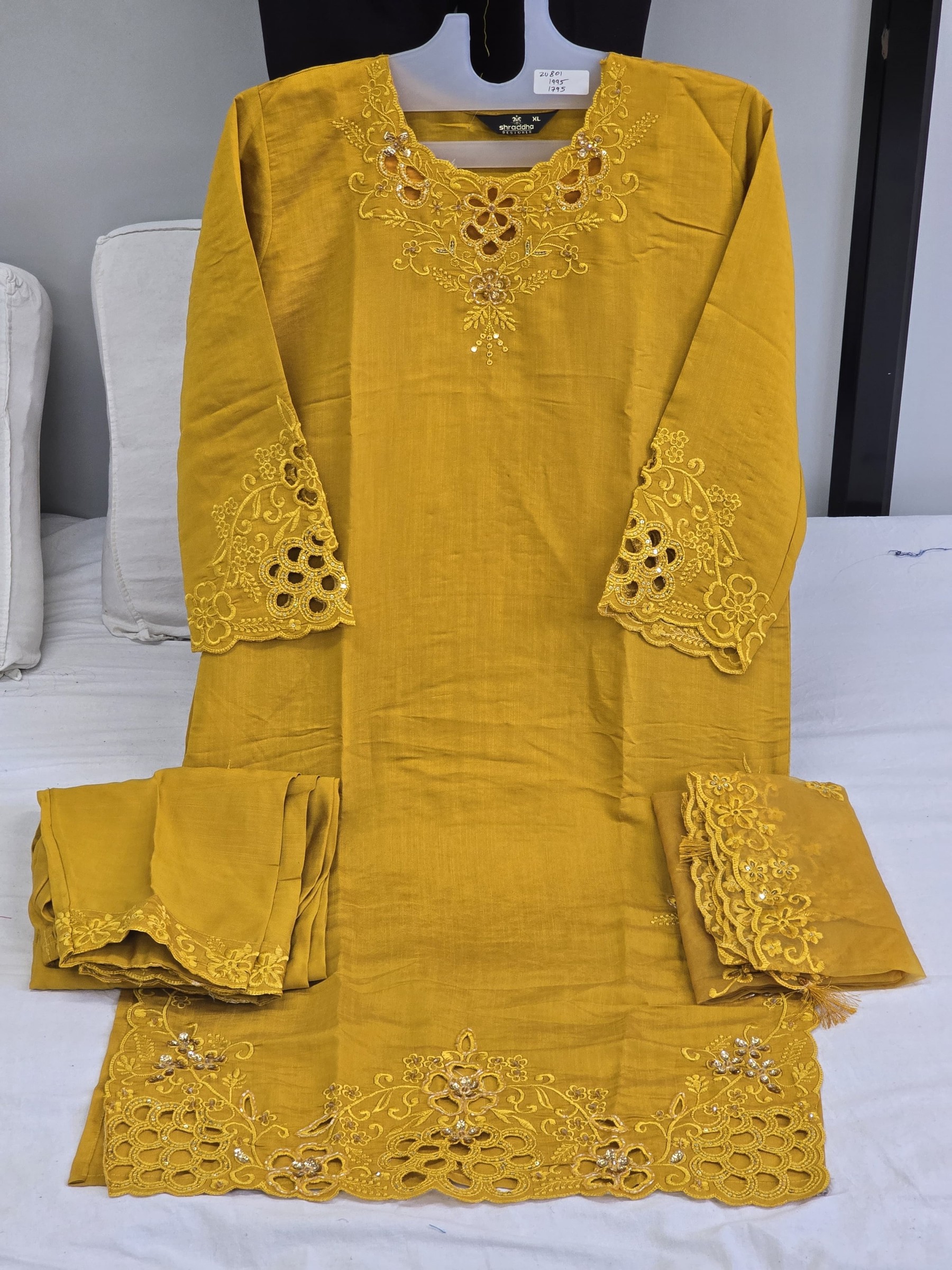 MUSHK BUY SHRADDHA DESIGNER 1009 A PAKISTANI KURTIS SUPPLIER 