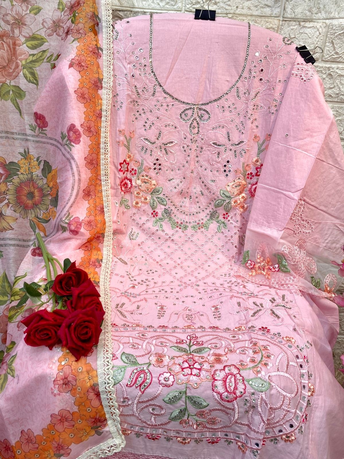 ALIF FASHION A 156 A PAKISTANI SALWAR SUITS DEALER