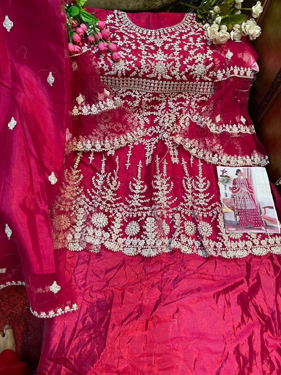 MISHAAL FAB 8009-C BEST QUALITY PAKISTANI SUITS