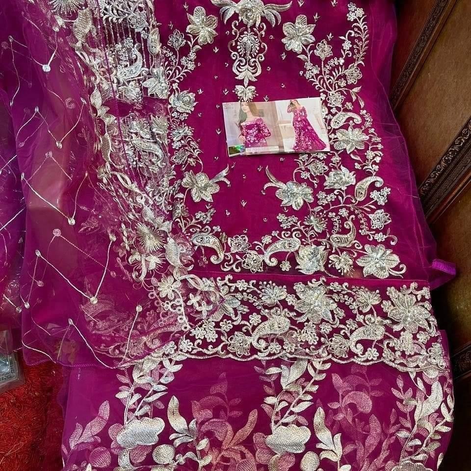 RINAAZ FASHION 1123 PAKISTANI SUITS BEST WHOLSALER PRICE SURAT WHOLESALE