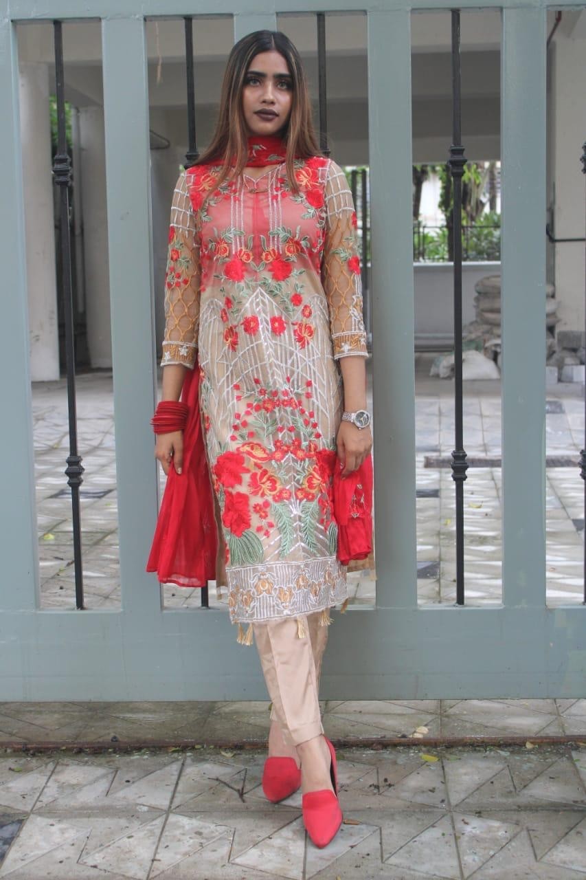 CHARIZMA DESIGNER RAMSHA NOOR 16002 MANUFACTURE PAKISTANI SUITS SURAT
