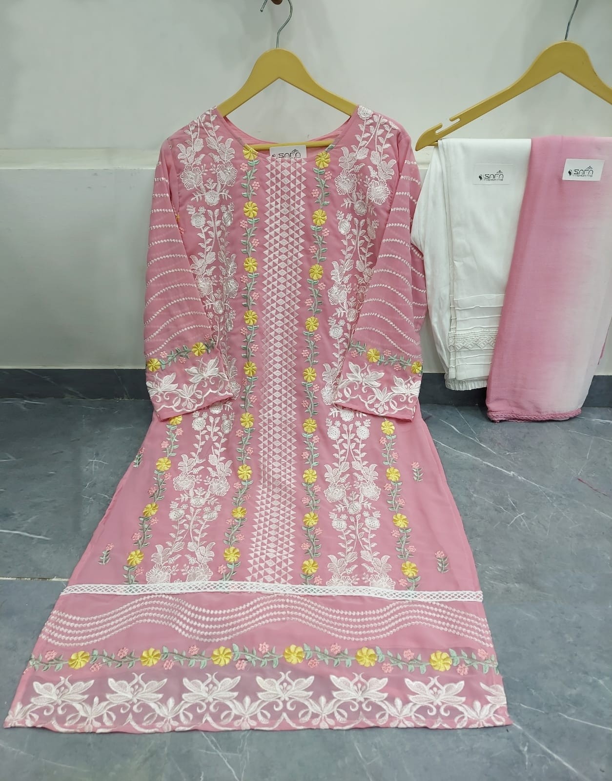 SAFA FASHION FAB 1004 KURTIS 100% COTTON FABRICS IN SURAT