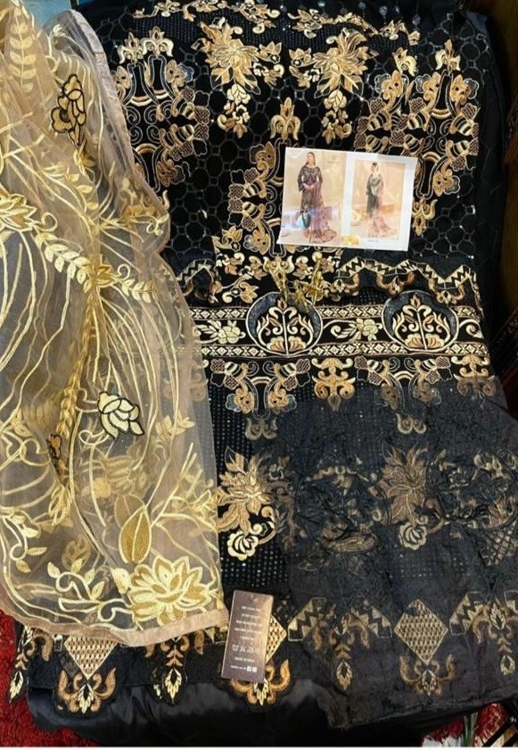 HOOR TEX 23012 A PAKISTANI SALWAR KAMEZ DEALER