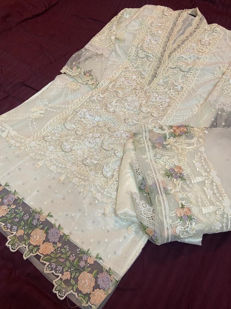 COSMOS AAYRA EXCLUSIVE 2 B NEW BEST PAKISTANI SUITS IN SURAT