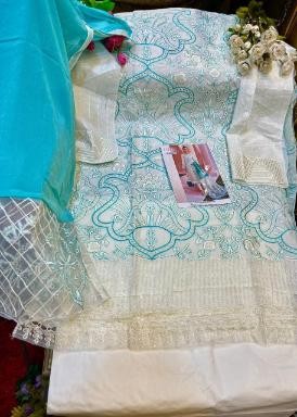 ZARQASH NUREH D 2010 BEST PAKISTANI SUITS