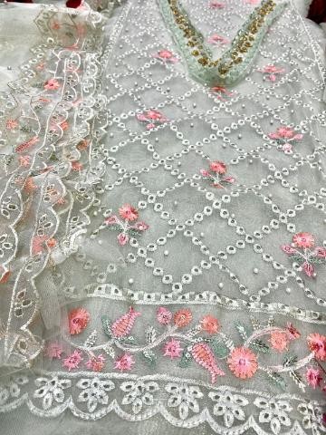 ZUNAIRAH FABS SADABAHAR SERIES PAKISTANI SUITS NEW DRESS