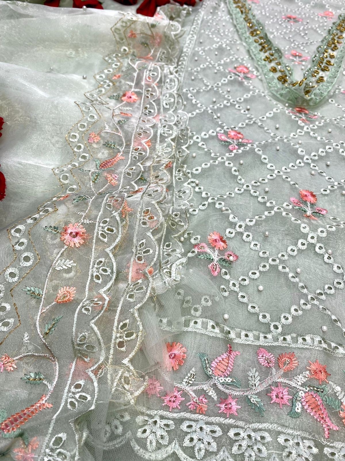 ZUNAIRAH FABS SADABAHAR SERIES PAKISTANI SUITS NEW DRESS