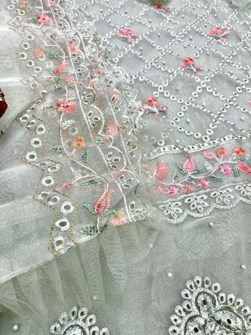 ZUNAIRAH FABS SADABAHAR SERIES PAKISTANI SUITS NEW DRESS