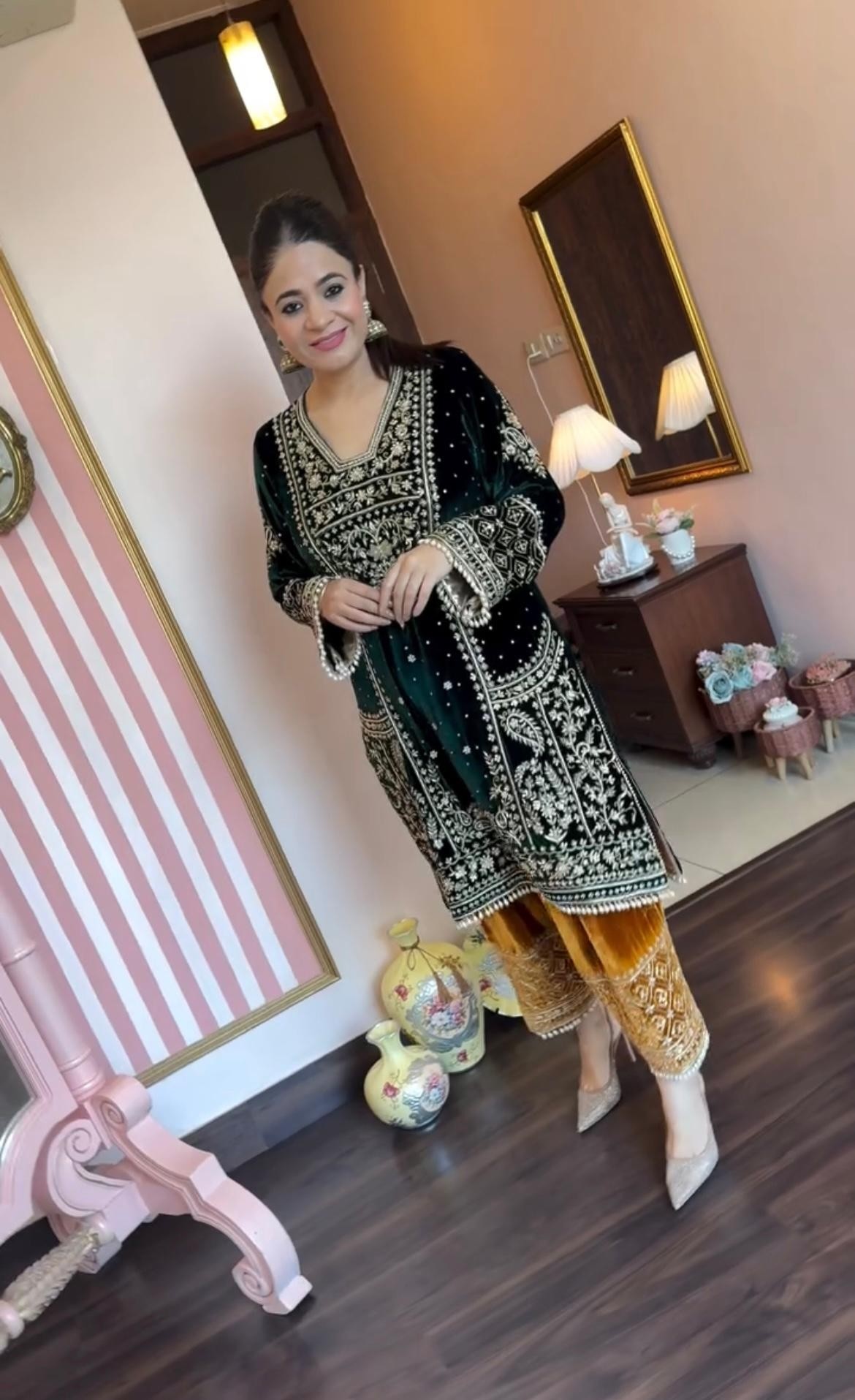 LC 1324 READYMADE VELVET KURTI PLAZZO