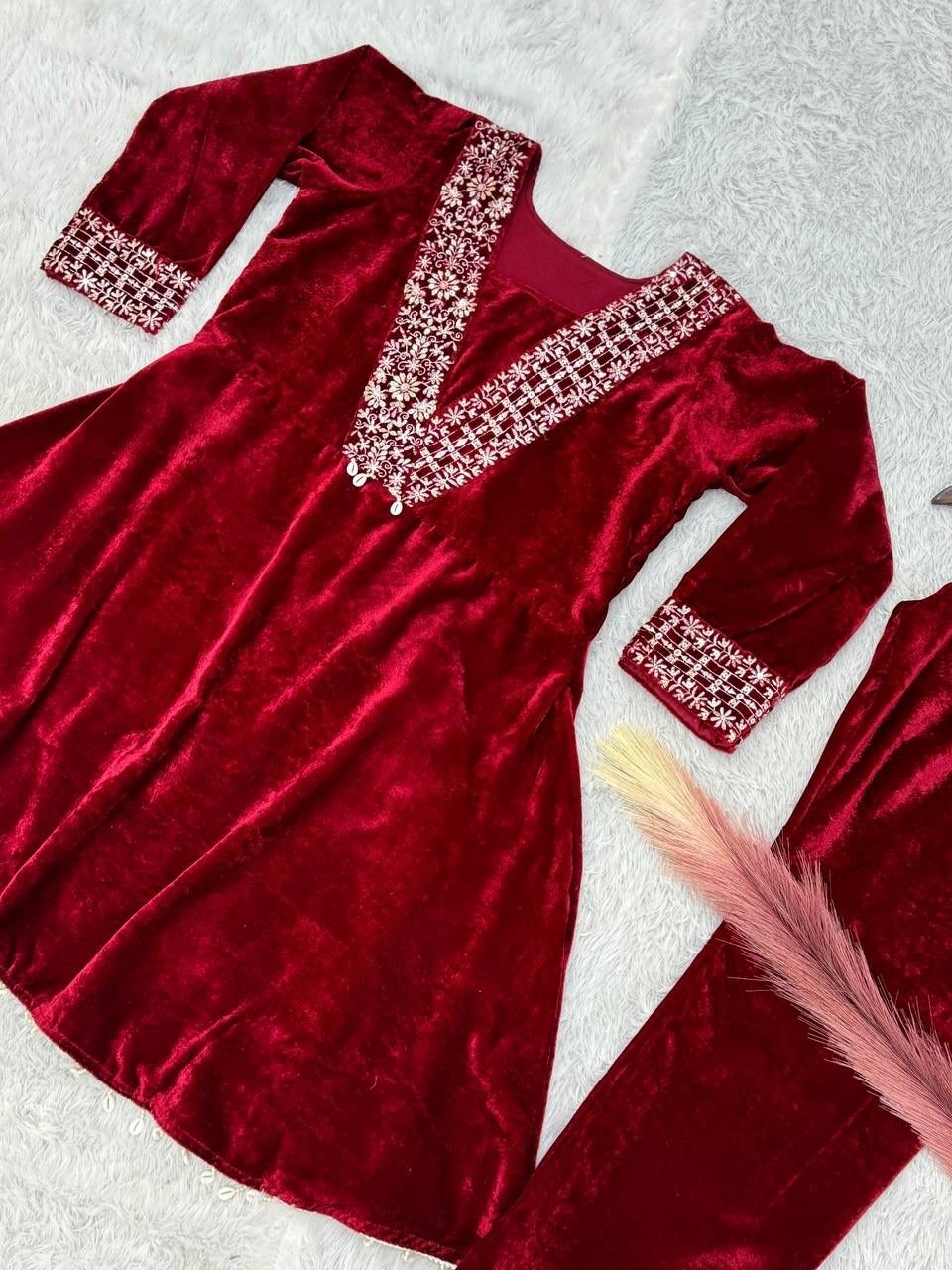 JD 571 VELVET SALWAR SUITS WHOLESALE WITH RATE