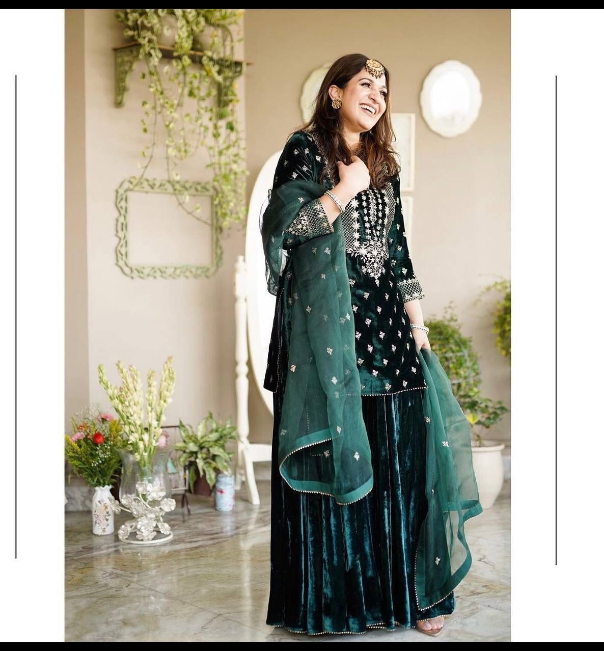 FD 7836 VELVET STICHED PAKISTANI SUITS 