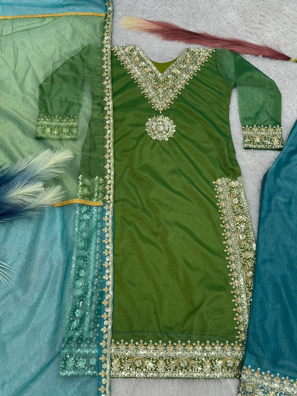 DHK 1323 READYMADE PAKISTANI SUITS HIT DESIGN