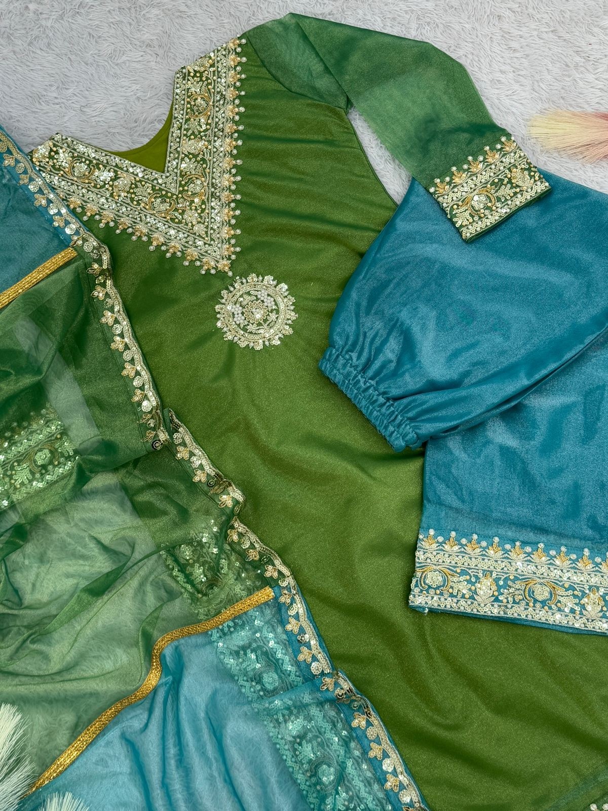 DHK 1323 READYMADE PAKISTANI SUITS HIT DESIGN