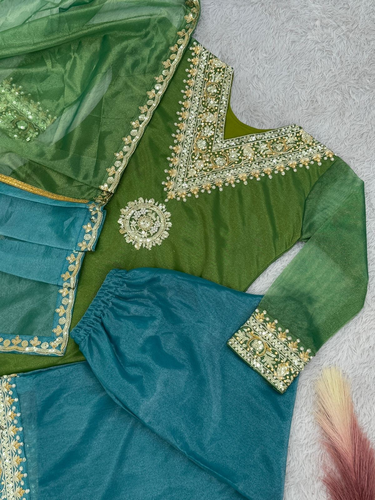 DHK 1323 READYMADE PAKISTANI SUITS HIT DESIGN