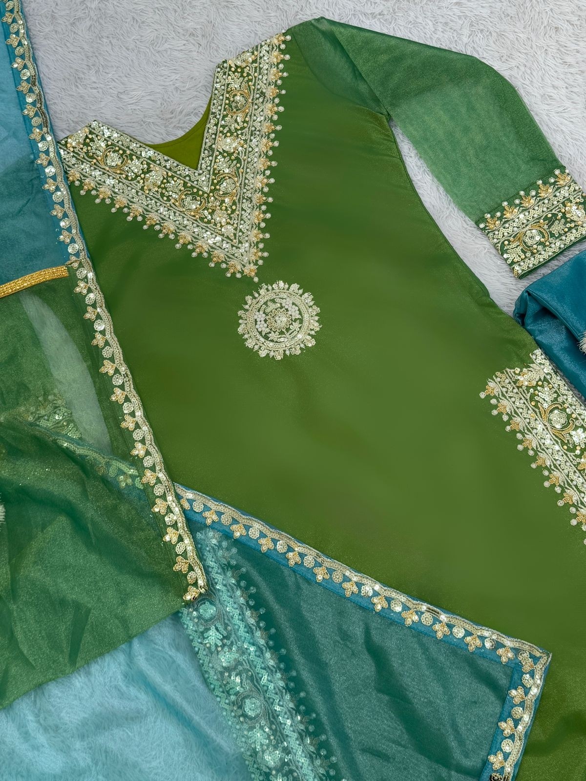 DHK 1323 READYMADE PAKISTANI SUITS HIT DESIGN