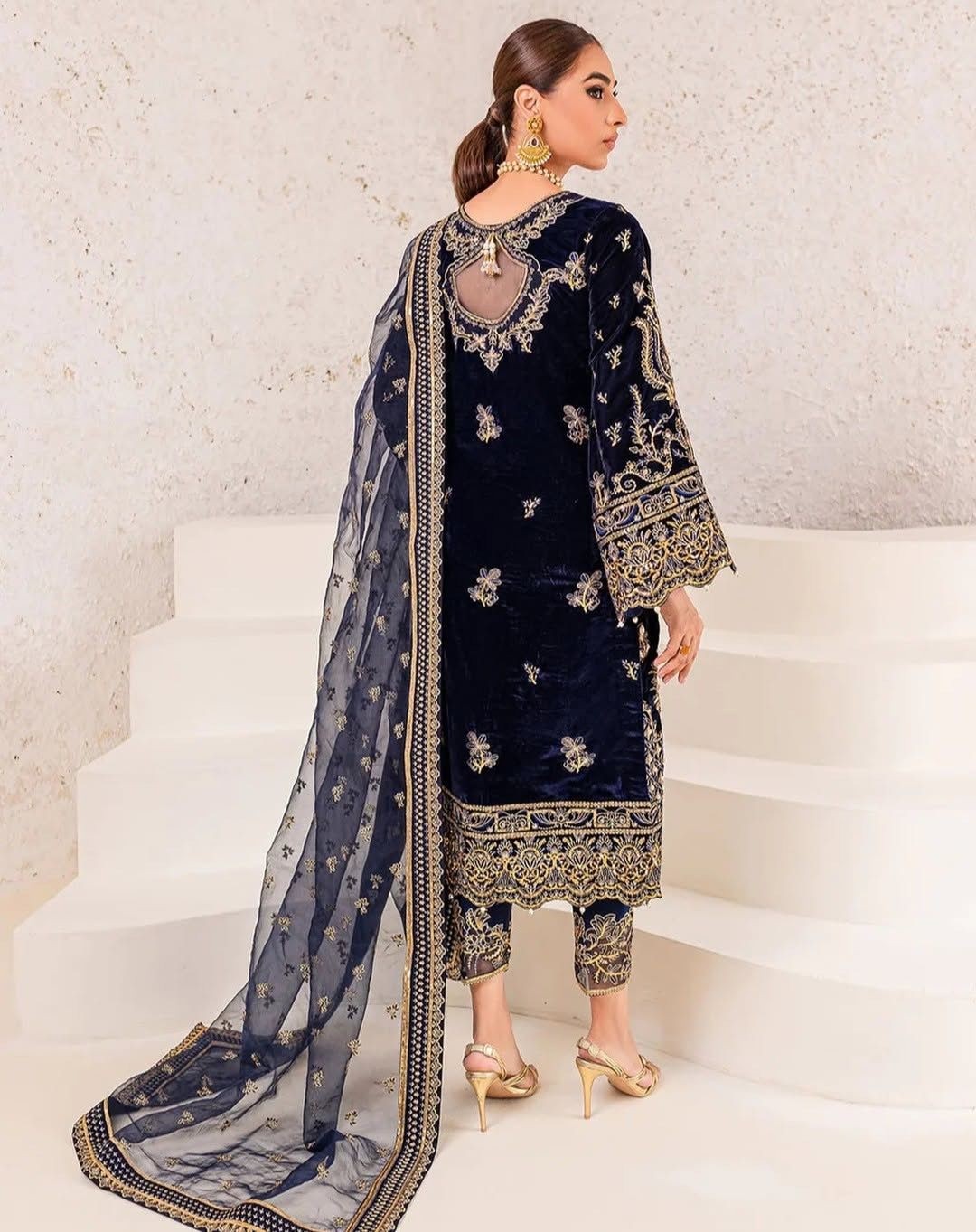 DHK 1319 VELVET READYMADE SINGLE PIECE