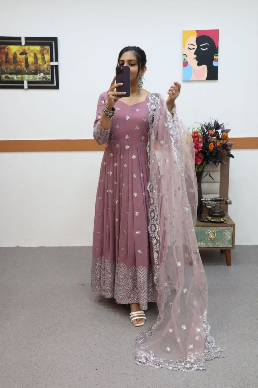 ZC 8962 LATEST READYMADE GOWN