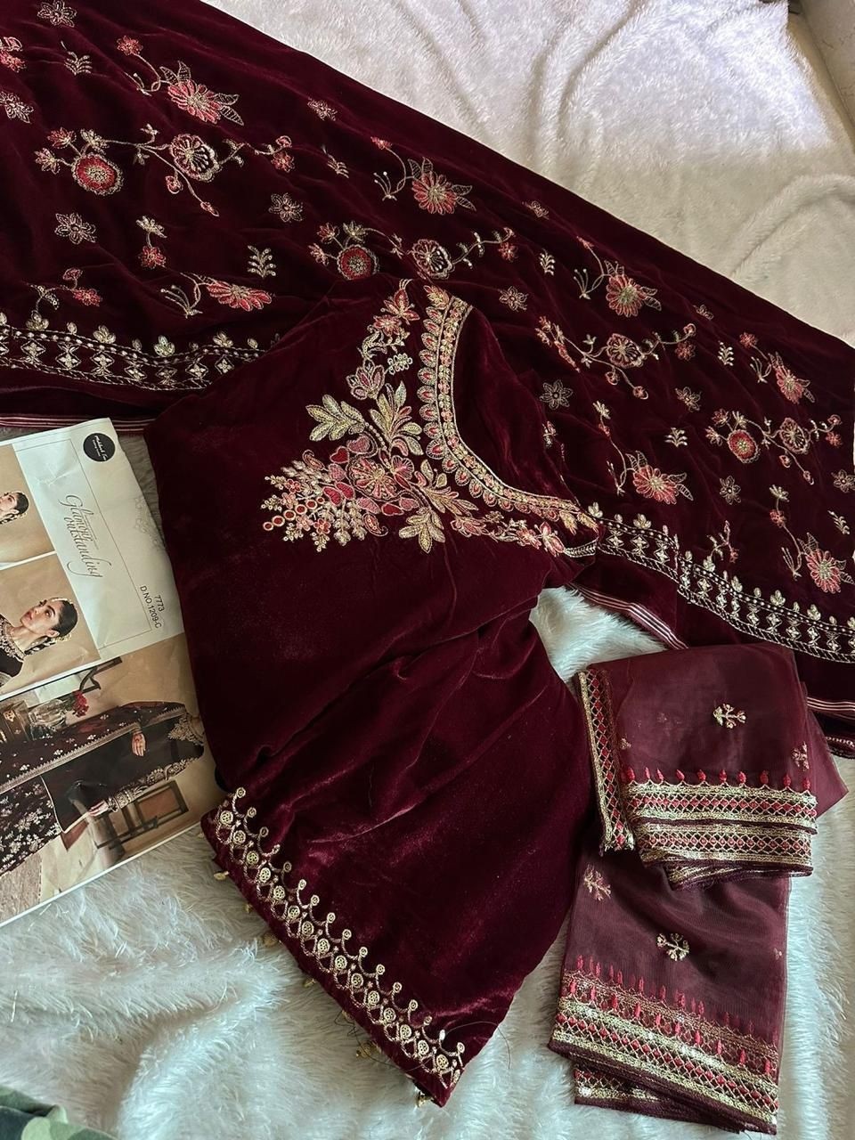 MEHBOOB TEX 1209 C VELVET PAKISTANI SUITS MAROON SHED