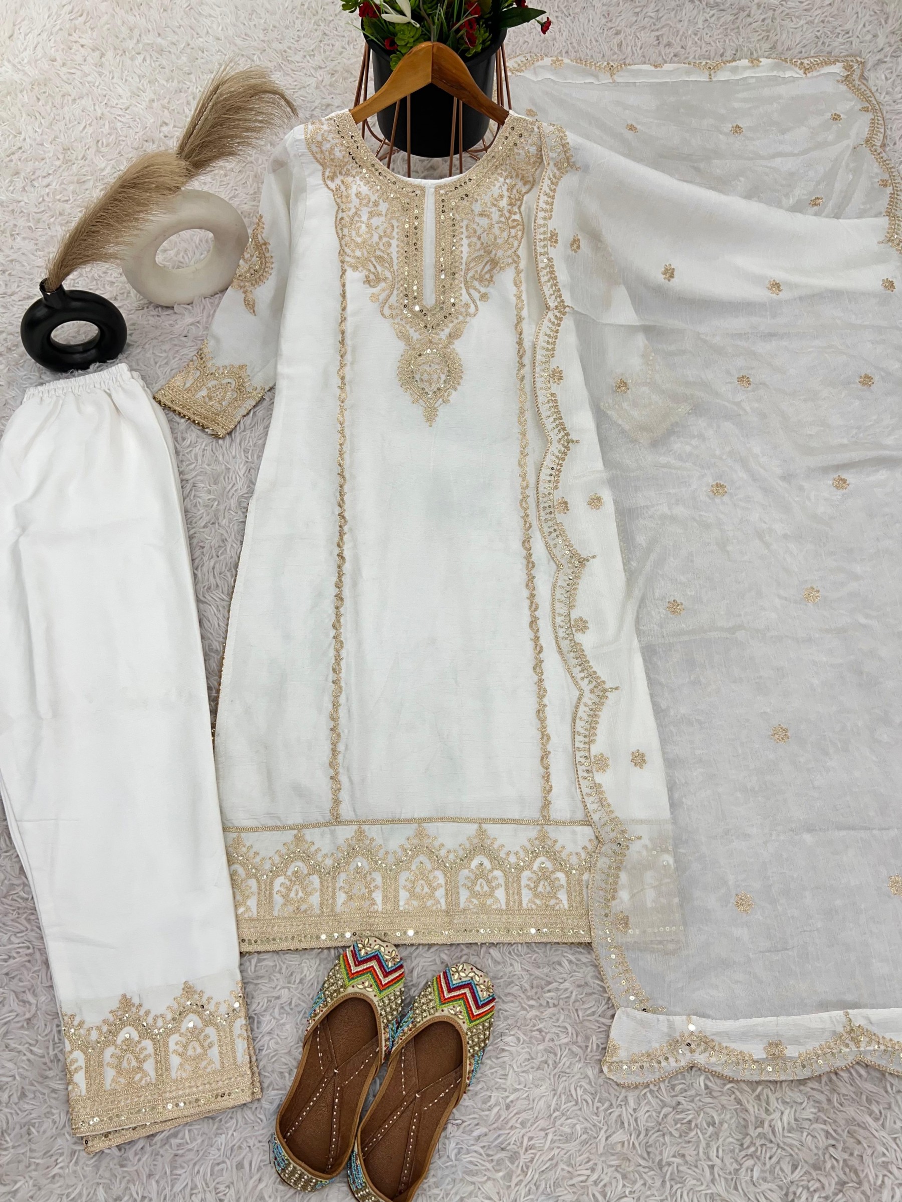 SHREE HARI ZF 398 READYMADE PAKISTANI SUITS SUPPLIER