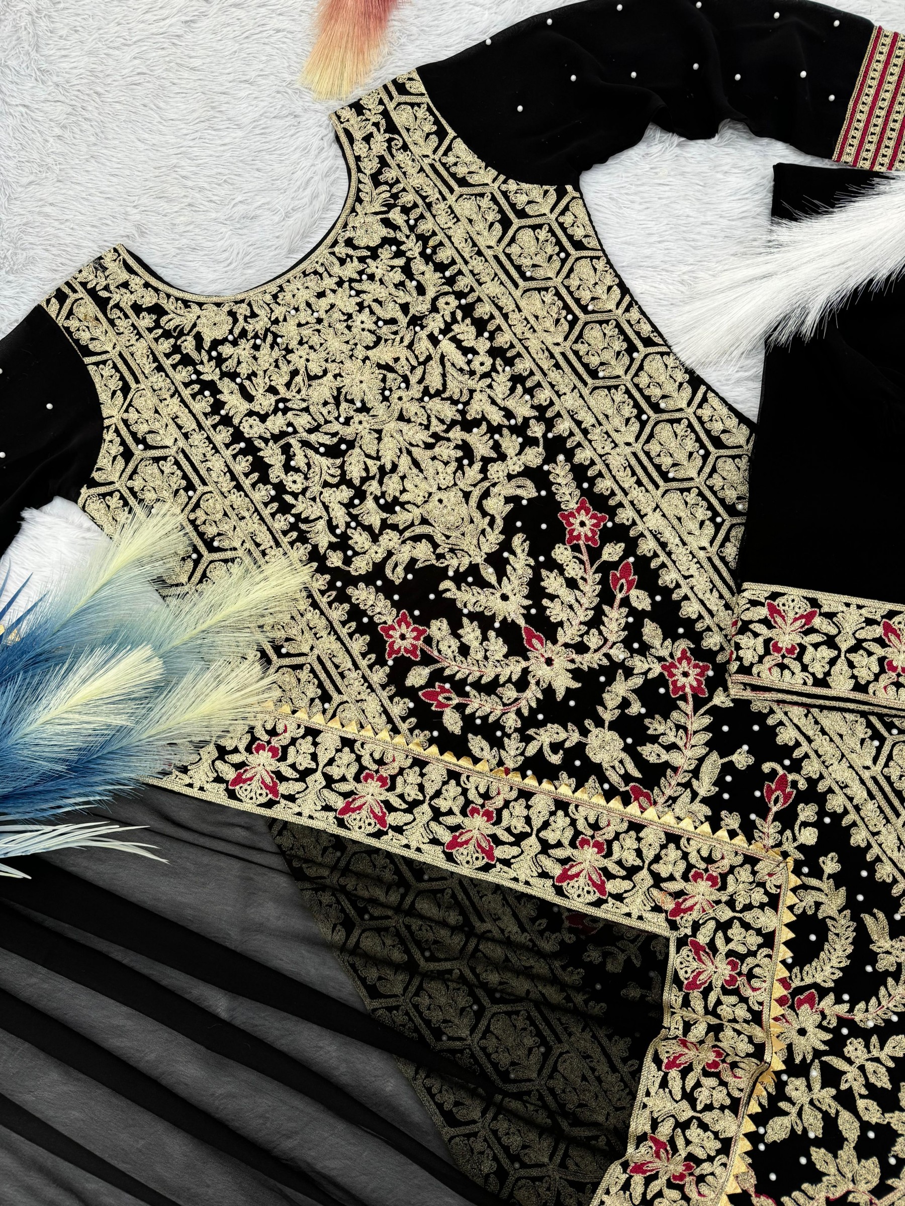 JD 570 READYMADE PAKISTANI SUITS WITH PRICE
