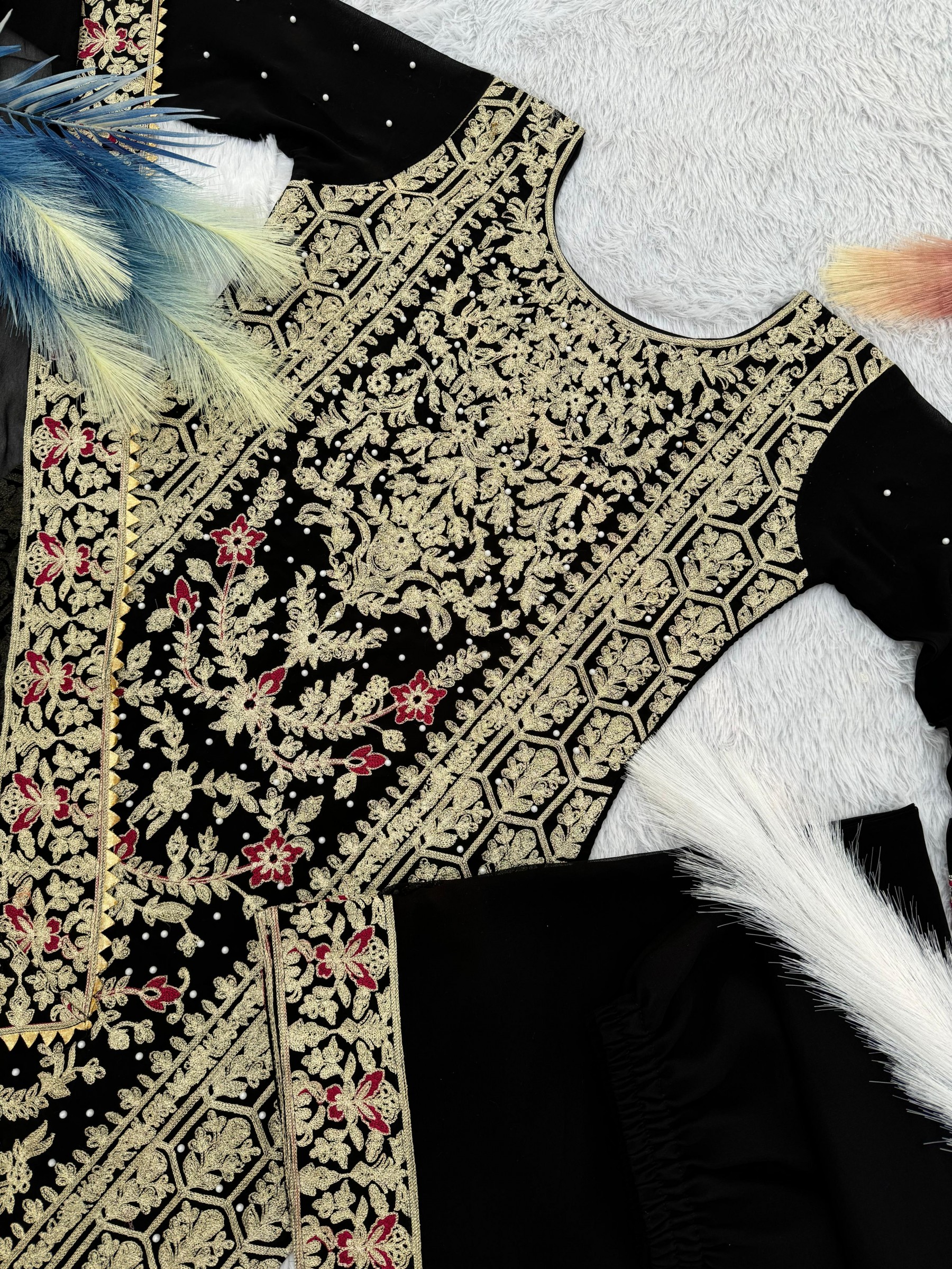 JD 570 READYMADE PAKISTANI SUITS WITH PRICE
