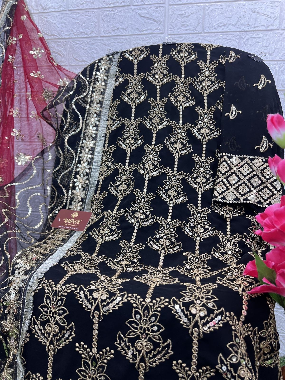 MAHNUR FASHION M 907 WHOLESALE PAKISTANI SUITS LATEST COLLECTION