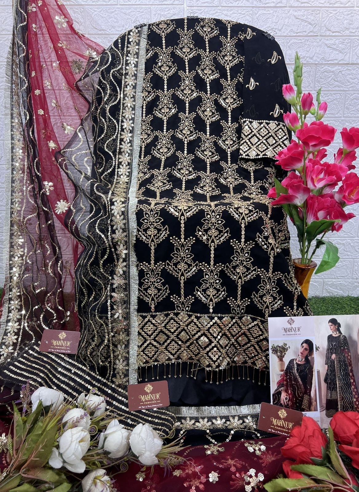 MAHNUR FASHION M 907 WHOLESALE PAKISTANI SUITS LATEST COLLECTION