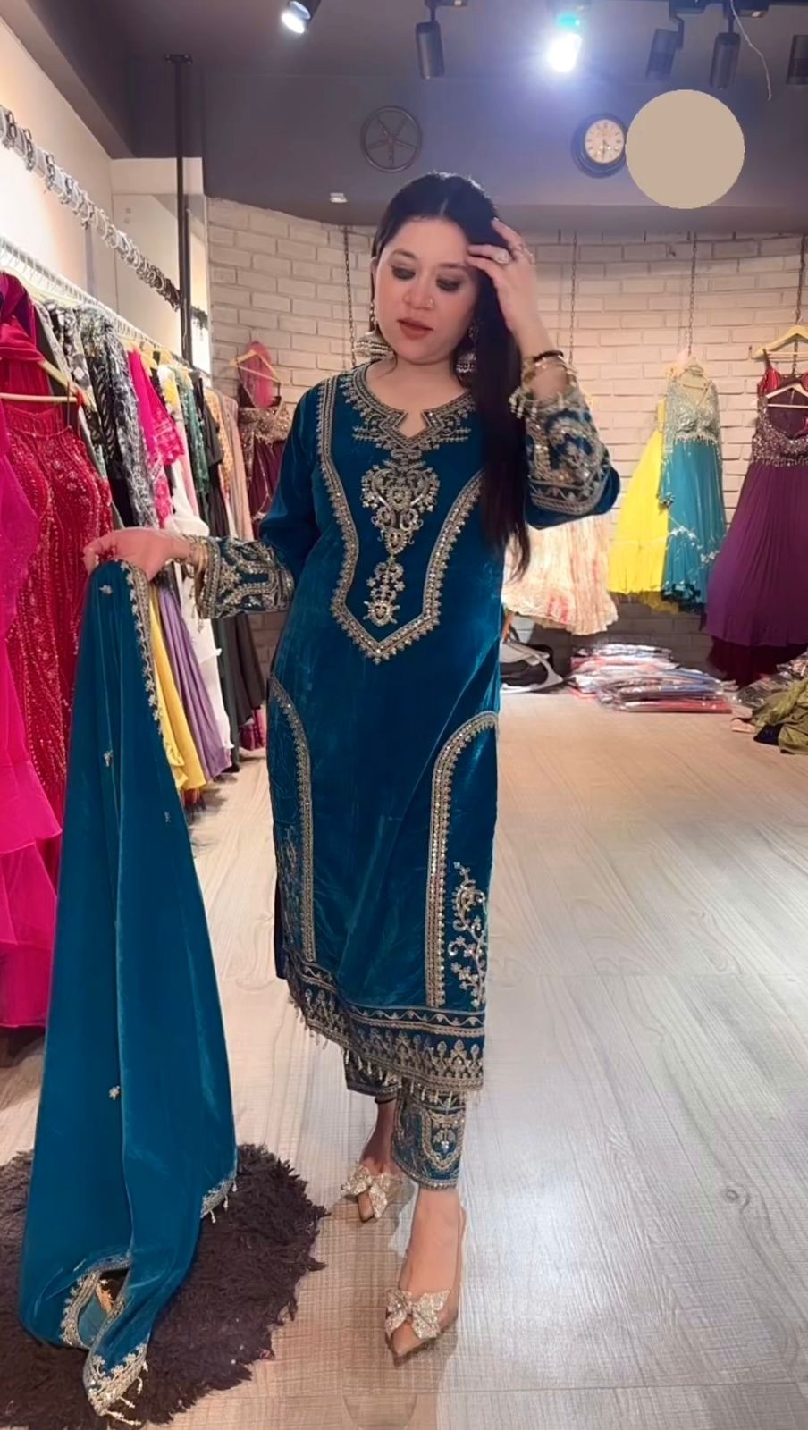 AAROHI DESIGNER PD 1072 VELVET READYMADE PAKISTANI SUITS SUPPLIER