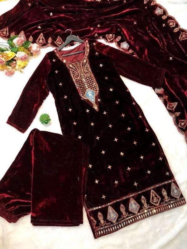 YD 012 VELVET READYMADE PAKISTANI SUITS