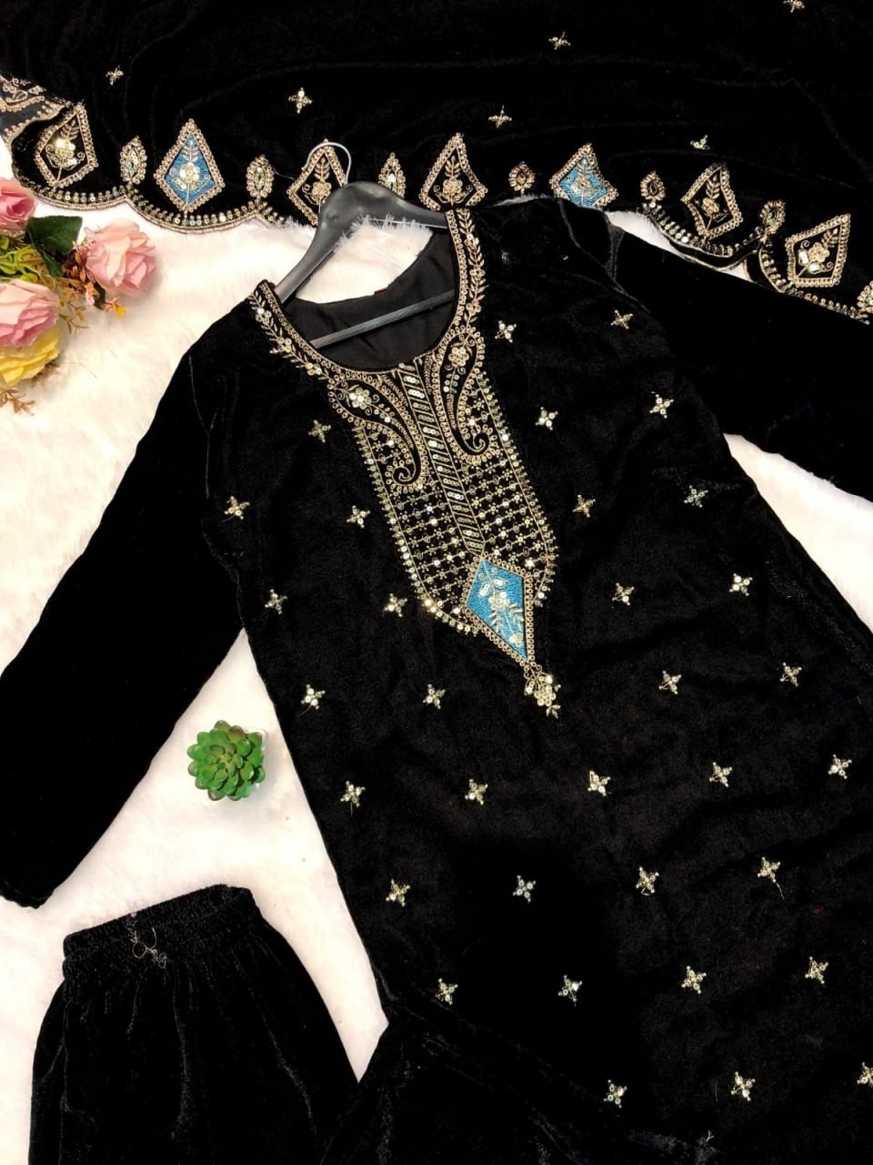 YD 012 VELVET READYMADE PAKISTANI SUITS