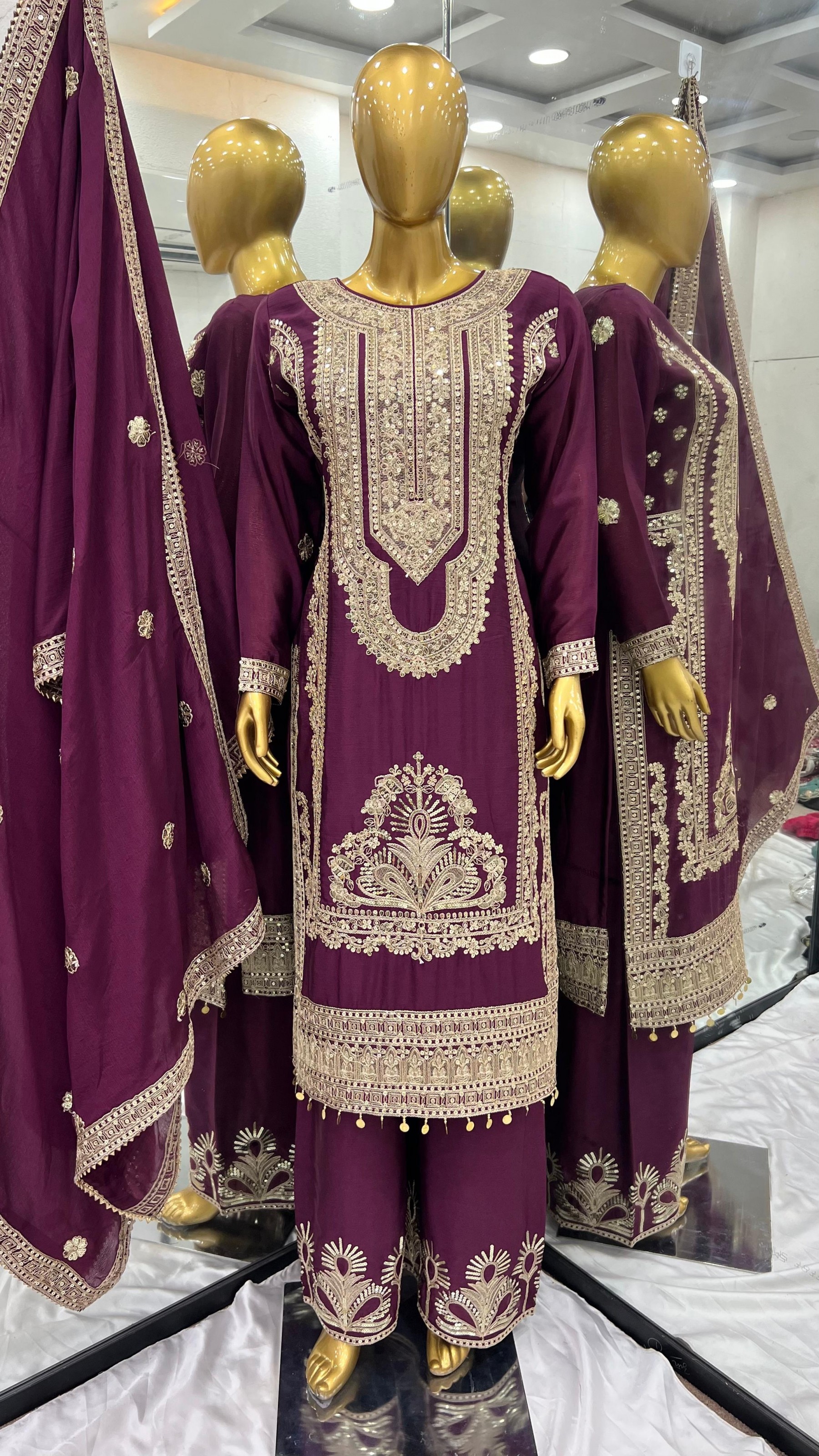 SHREE HARI SRK 5215 HIT DESIGN PAKISTANI DRESSES