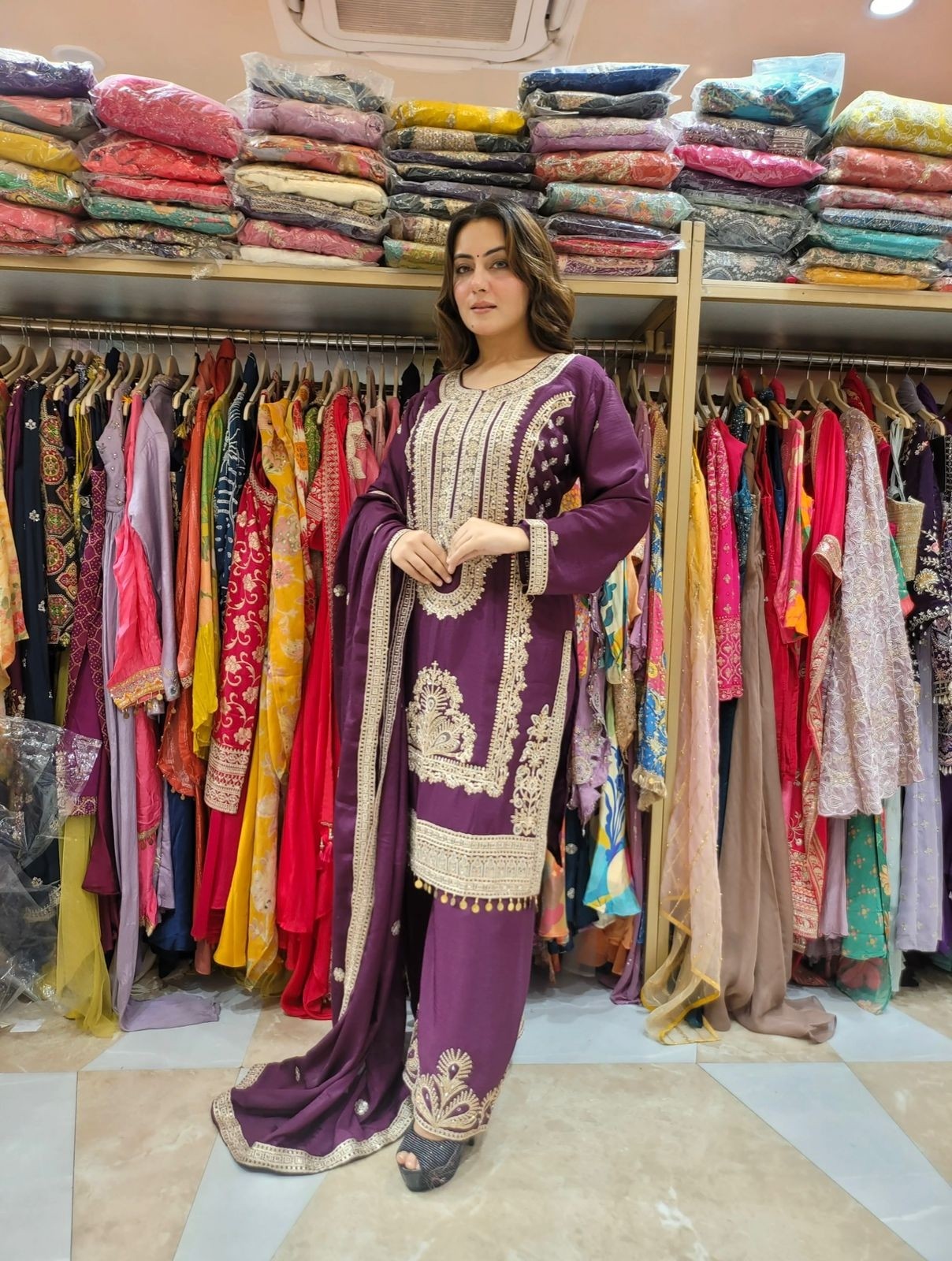 SHREE HARI SRK 5230 HIT PAKISTANI DRESSES