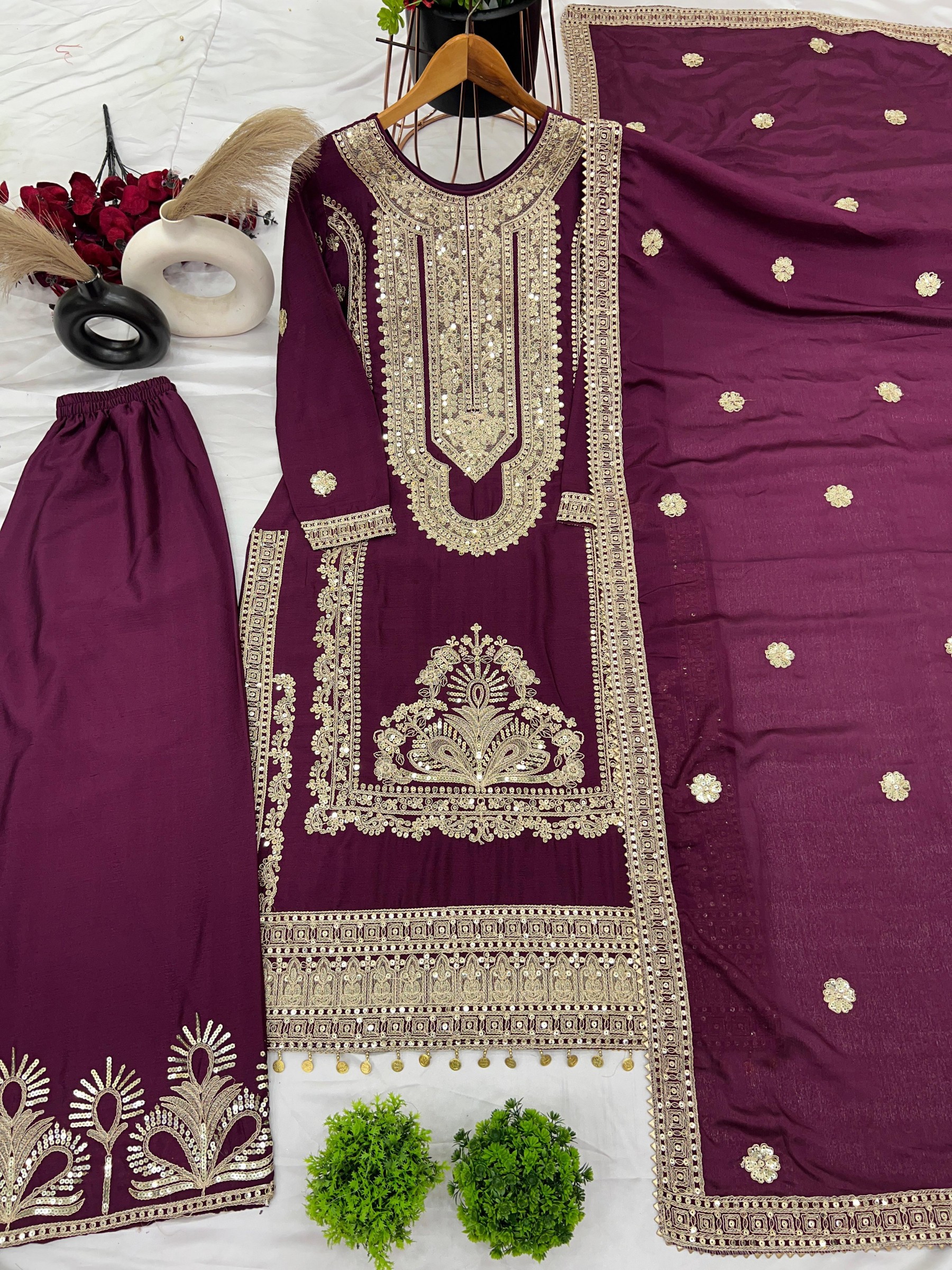 SHREE HARI SRK 5230 HIT PAKISTANI DRESSES