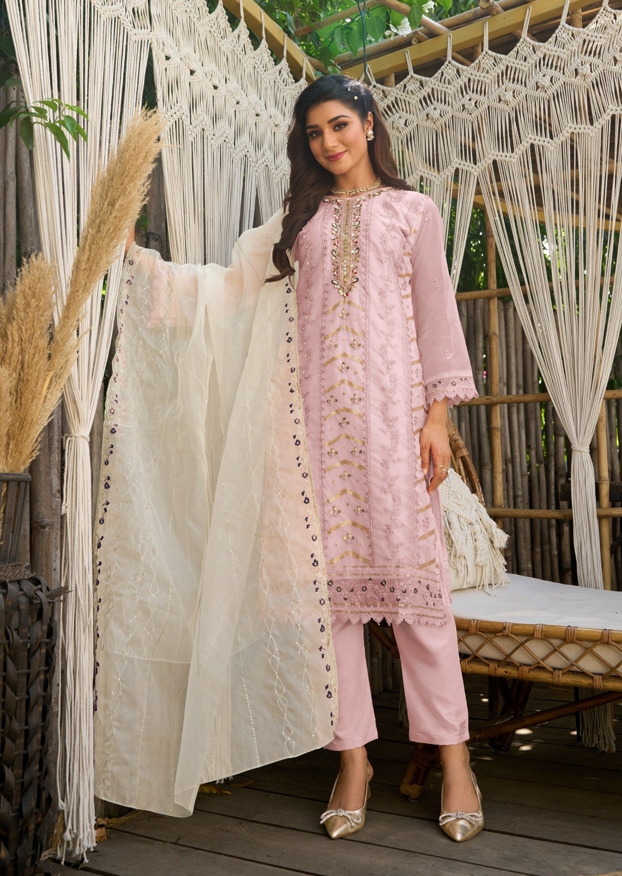 MUSHQ M 316 C LATEST PAKISTANI SUITS IN SURAT