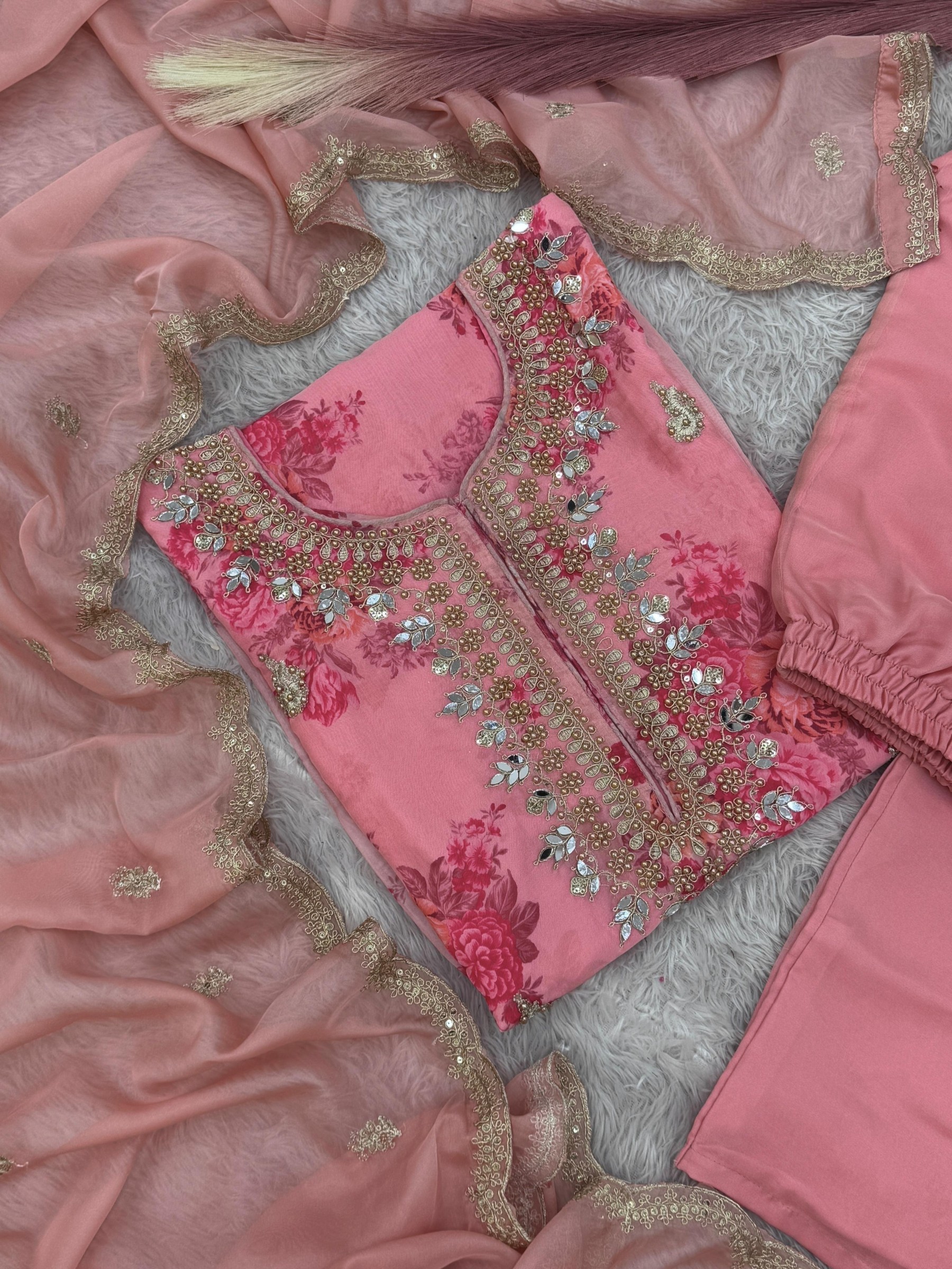 HK 1682 READYMADE PAKISTANI SUITS 2025
