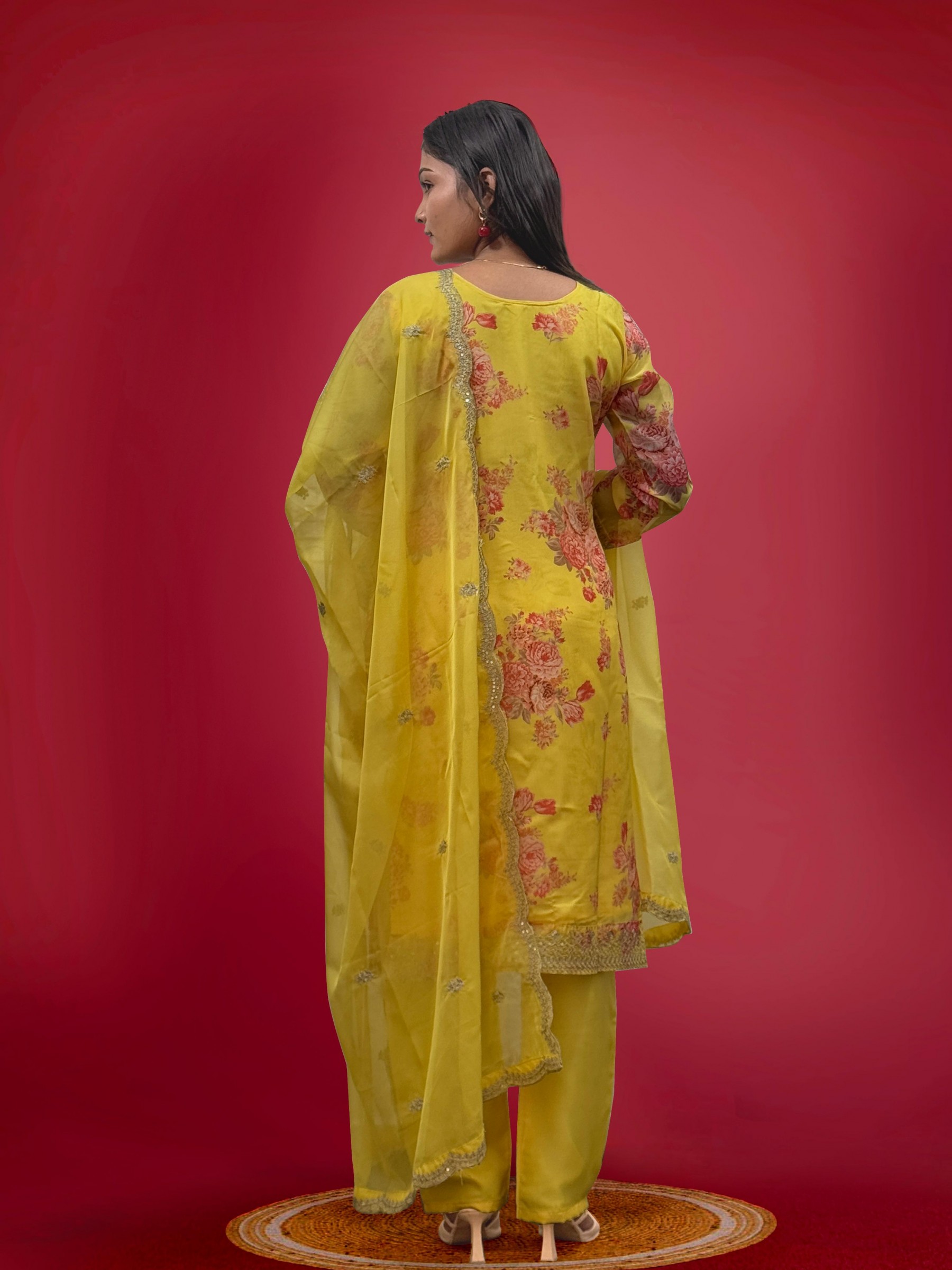 HK 1682 READYMADE PAKISTANI SUITS 2025