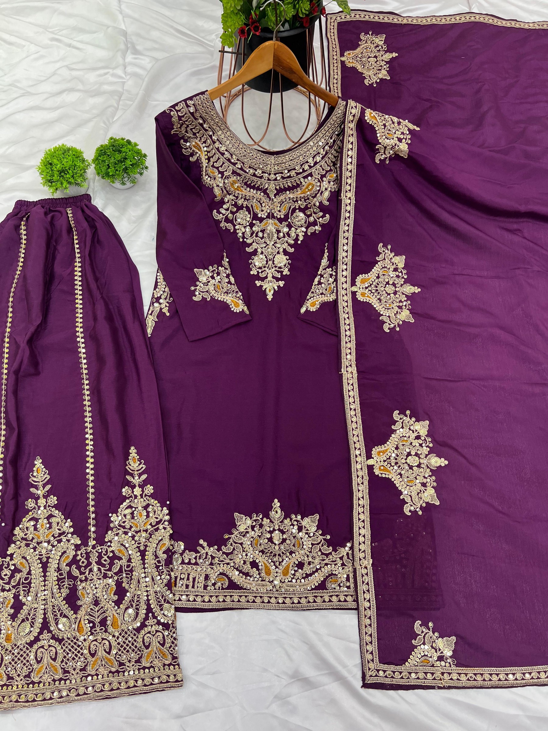 SHREE HARI SRK 5215 HIT DESIGN PAKISTANI DRESSES