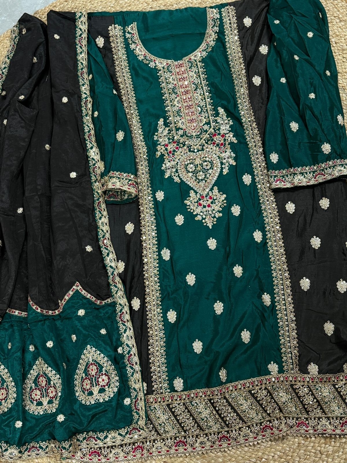 ZIAAZ DESIGNS 490 A LATEST PAKISTANI DRESSES