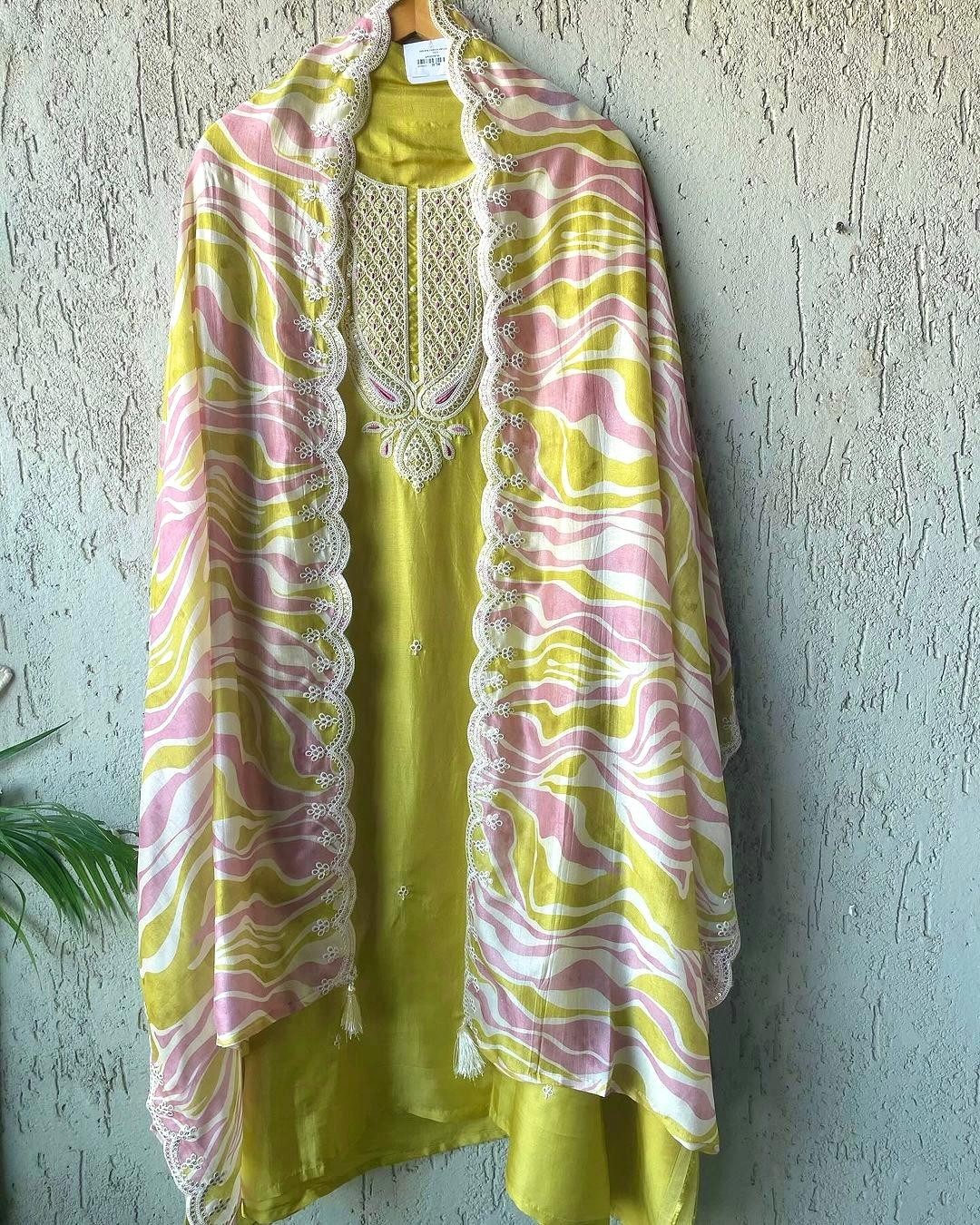 AAROHI DESIGNER PD 1065 LATEST READYMADE SUITS