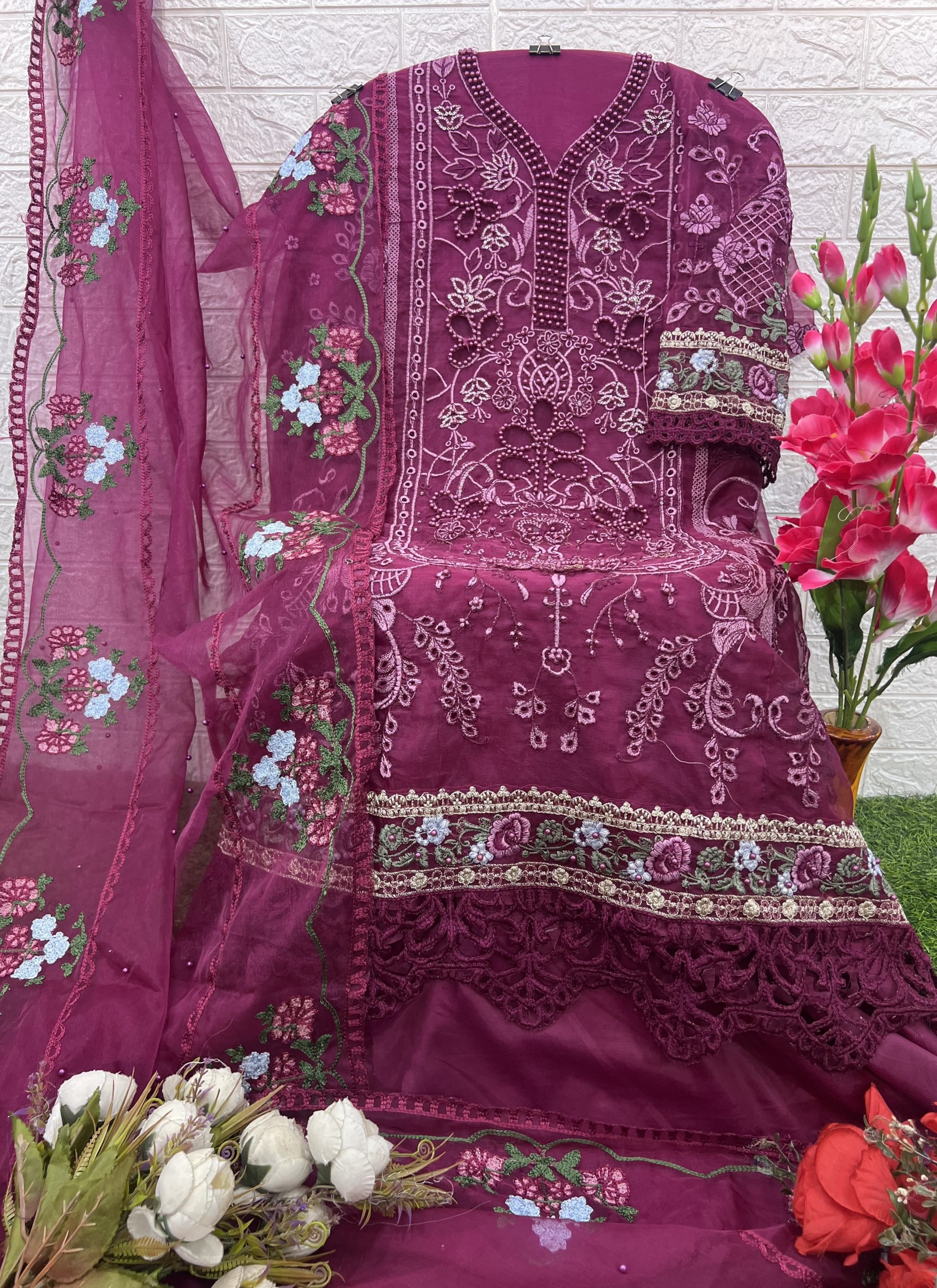 NOOR JAHAN NJ 57 A SUPPLIER WHOLESALE PAKISTANI SUITS BUY SURAT