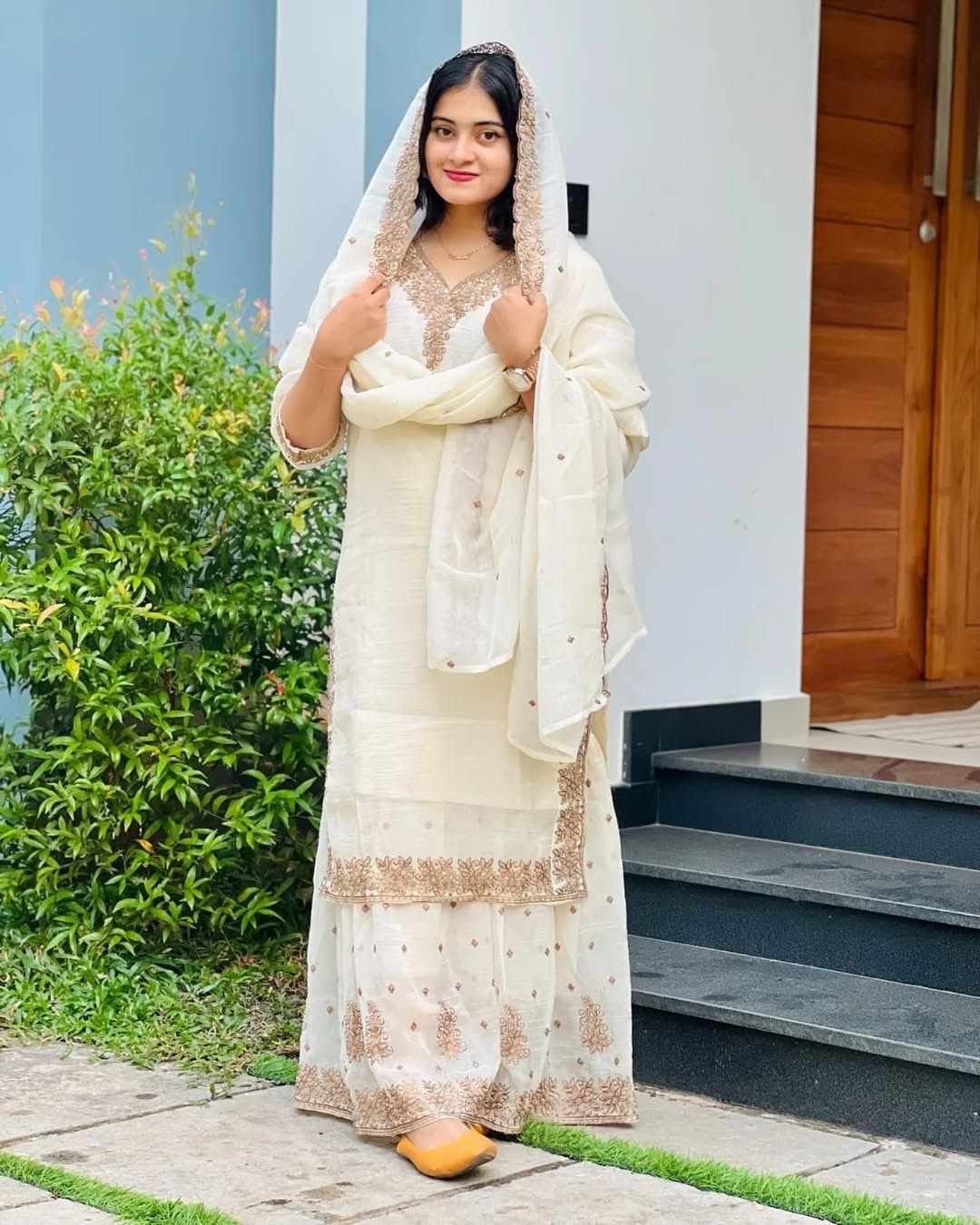SHREE HARI SR 1666 LATEST DESIGN PAKISTANI SUITS