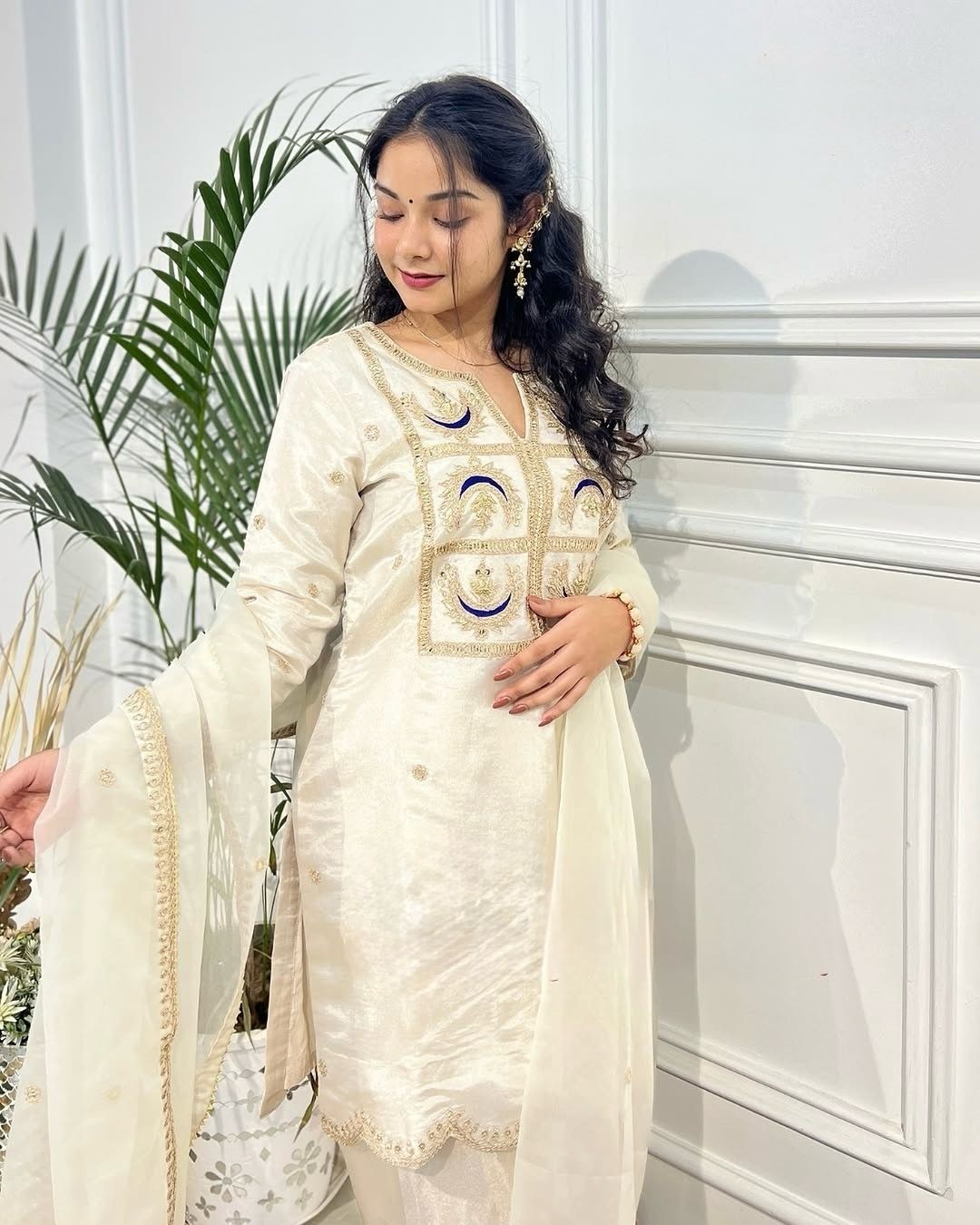SHREE HARI ZSR 3105 LATEST 2025 PAKISTANI SUITS
