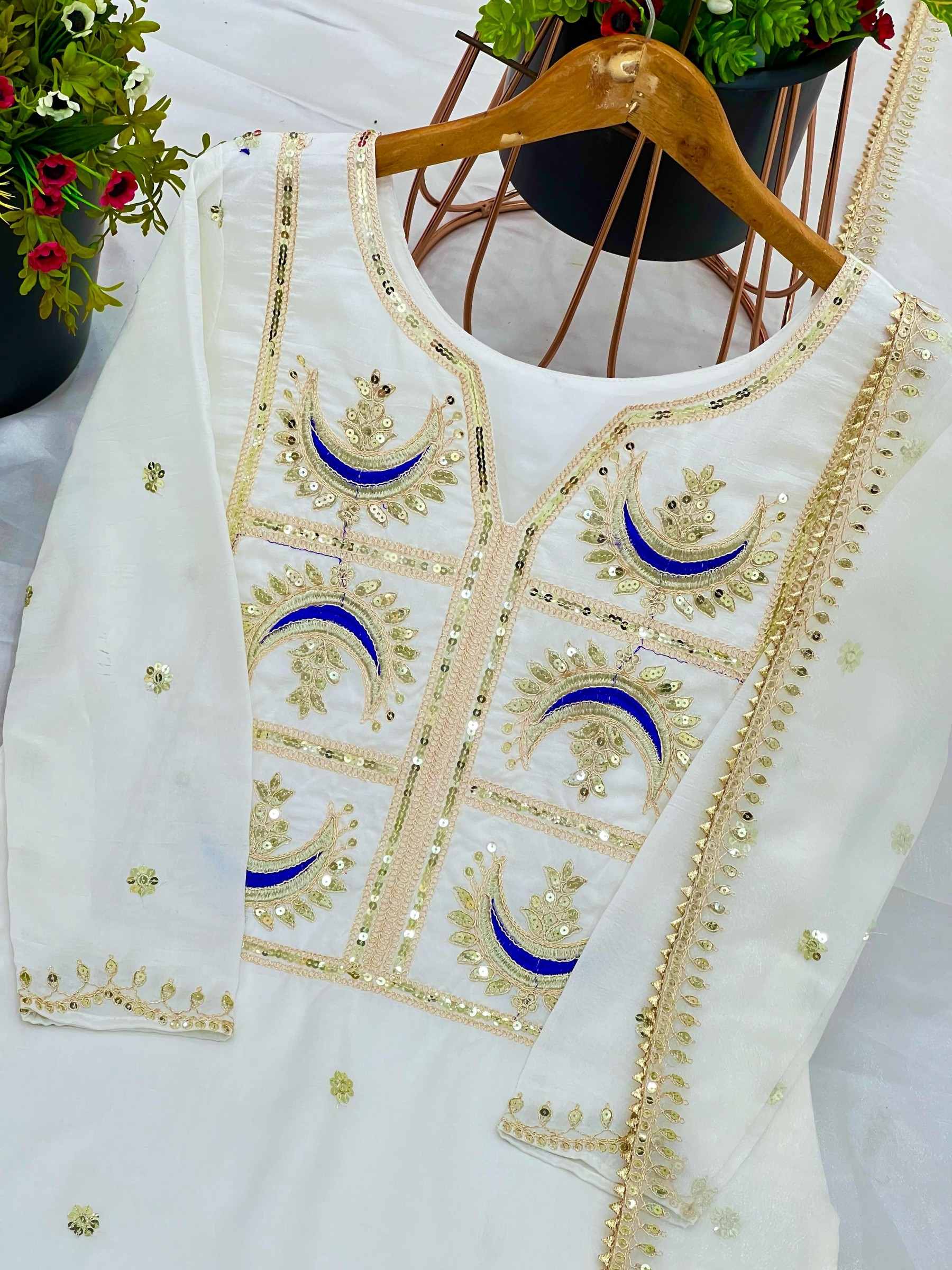SHREE HARI ZSR 3105 LATEST 2025 PAKISTANI SUITS
