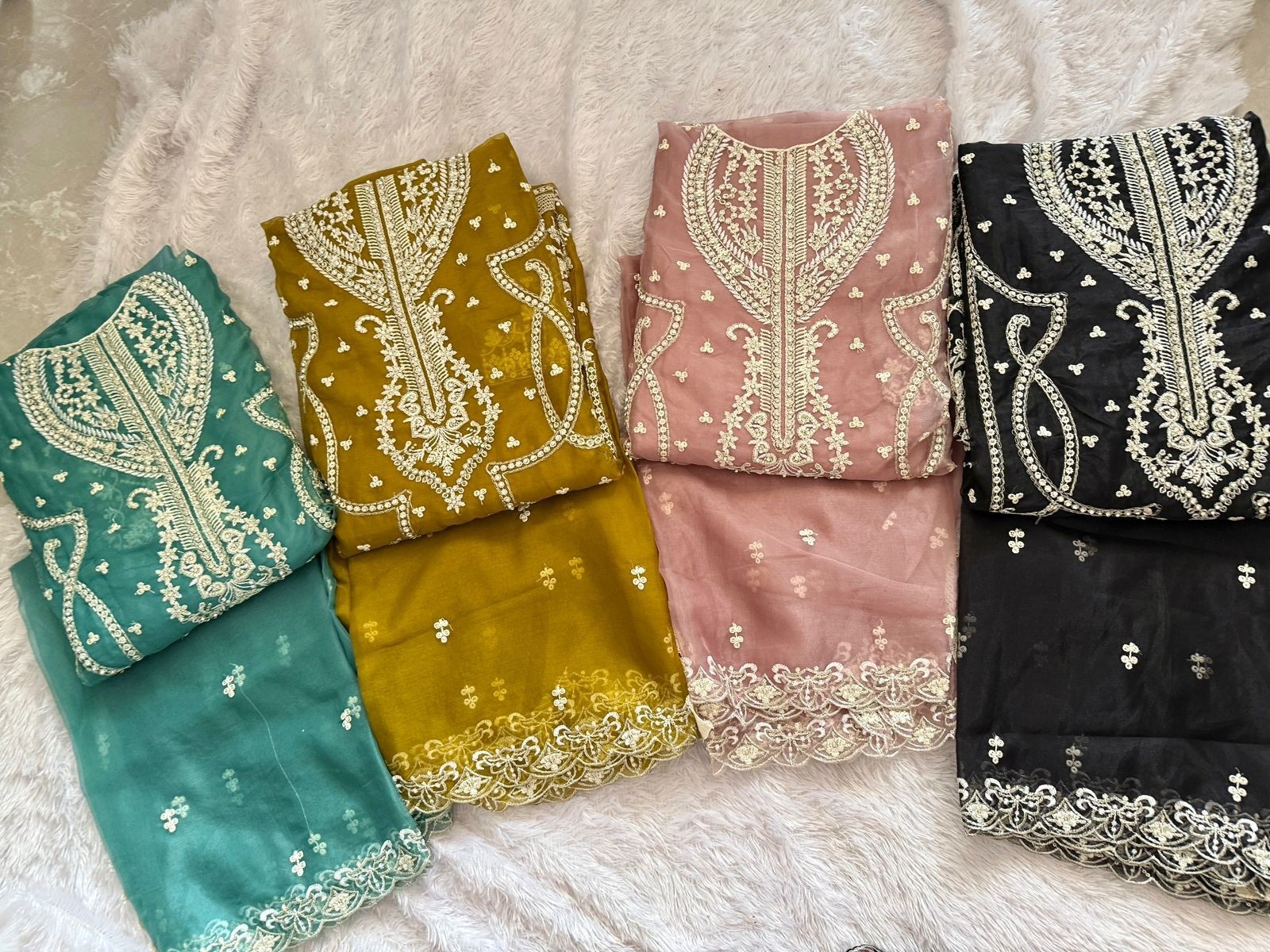 MEHBOOB TEX 1431 B BEAUTIFUL DESIGNS SALWAR SUITS