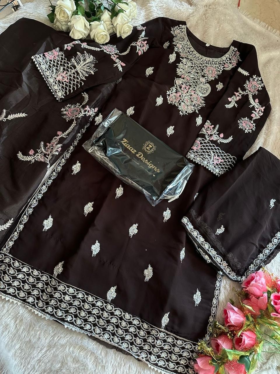 ZIAAZ DESIGNS 497 LATEST DESIGN PAKISTANI SUITS BUY SURAT