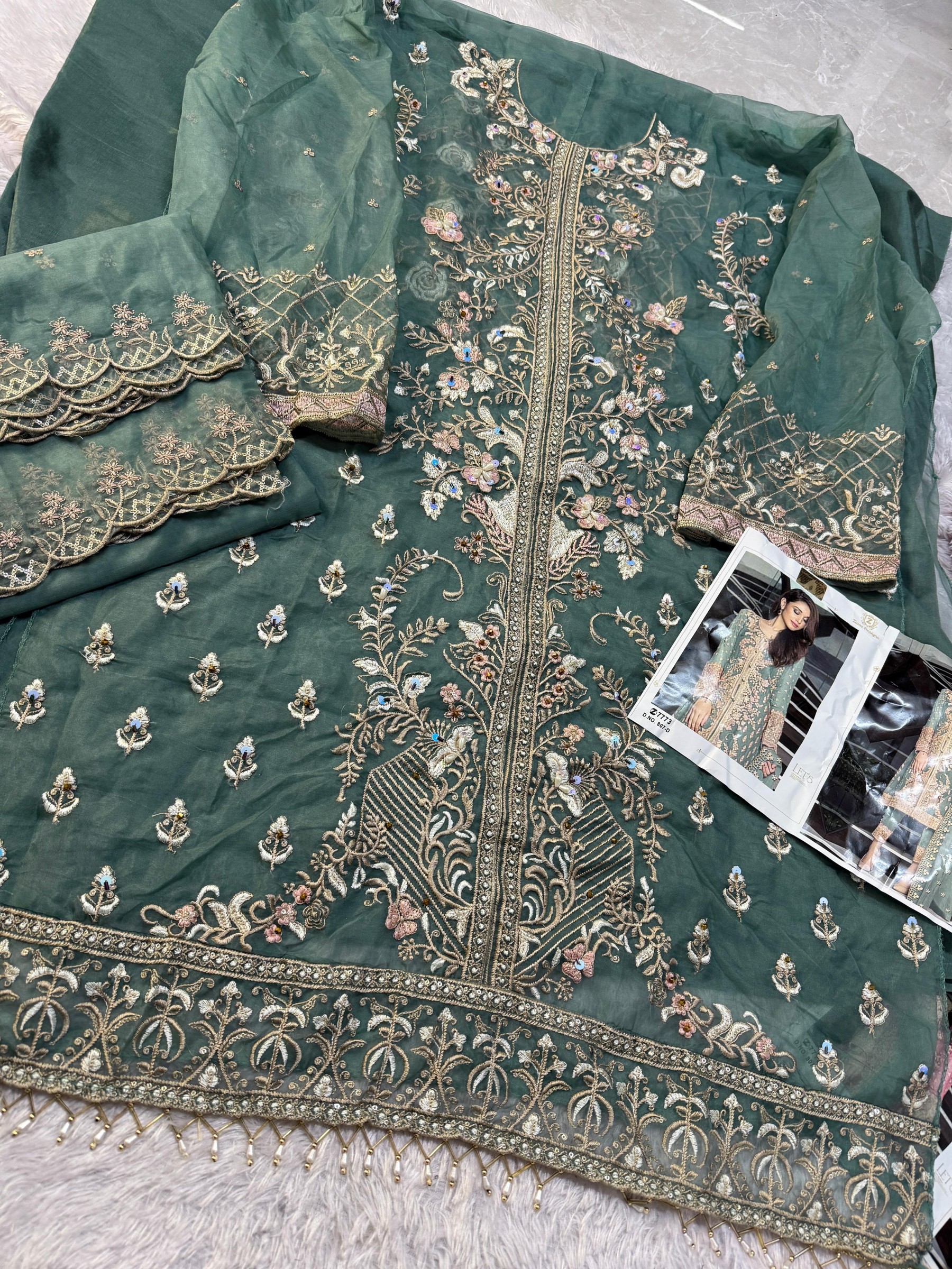ZIAAZ DESIGNS 807 D NEW COLLECTION PAKISTANI SUITS IN INDIA