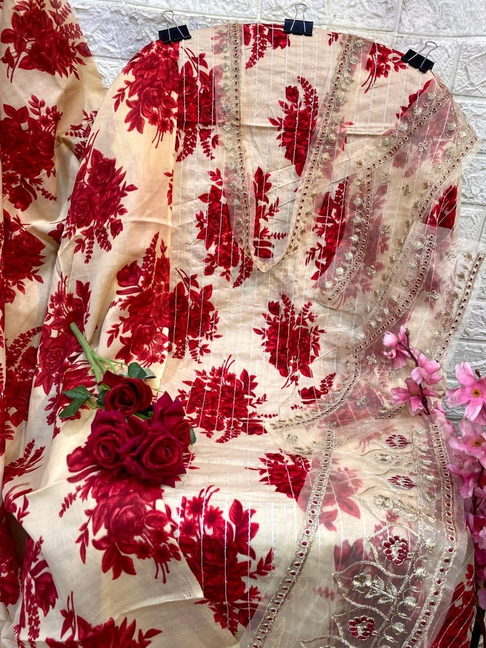 AASHA DESIGNER 1061 A PAKISTANI COTTON SUITS DEALER