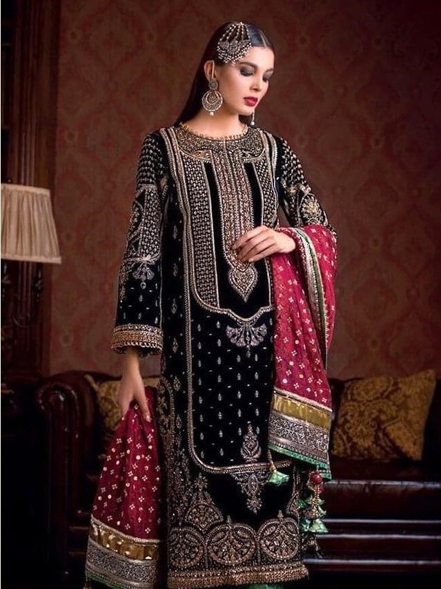 RINAZ FASHION  D.NO 1115 SALWAAR KAMEEZ SUIT