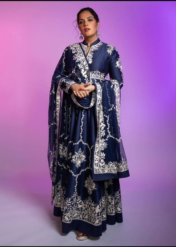 LC 1298 READYMADE GOWN BY SURAT